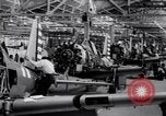 Image Vultee Aircraft usine United States USA, 1942, de la seconde 29 séquences d'archives historiques vidéo 65675028353