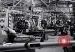 Image Vultee Aircraft usine United States USA, 1942, de la seconde 30 séquences d'archives historiques vidéo 65675028353