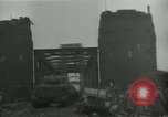 Image US Army 1st Infantry Division à la bataille des Ardennes et en Allemagne Western Front théâtre européen, 1945, de la seconde 53 séquences d'archives historiques vidéo 65675028436