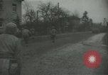 Image US Army 1st Infantry Division à la bataille des Ardennes et en Allemagne Western Front théâtre européen, 1945, de la seconde 61 séquences d'archives historiques vidéo 65675028436