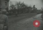Image US Army 1st Infantry Division à la bataille des Ardennes et en Allemagne Western Front théâtre européen, 1945, de la seconde 62 séquences d'archives historiques vidéo 65675028436