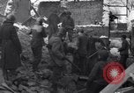 Immagine di Prigionieri tedeschi Bastogne Belgio, 1945, secondo 16 filmato di repertorio 65675028440
