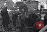 Immagine di Prigionieri tedeschi Bastogne Belgio, 1945, secondo 20 filmato di repertorio 65675028440