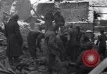 Immagine di Prigionieri tedeschi Bastogne Belgio, 1945, secondo 21 filmato di repertorio 65675028440