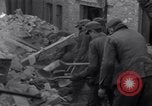 Immagine di Prigionieri tedeschi Bastogne Belgio, 1945, secondo 26 filmato di repertorio 65675028440