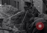 Immagine di Prigionieri tedeschi Bastogne Belgio, 1945, secondo 28 filmato di repertorio 65675028440