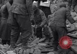 Immagine di Prigionieri tedeschi Bastogne Belgio, 1945, secondo 34 filmato di repertorio 65675028440