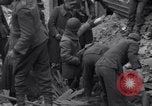 Immagine di Prigionieri tedeschi Bastogne Belgio, 1945, secondo 41 filmato di repertorio 65675028440