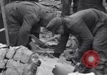 Immagine di Prigionieri tedeschi Bastogne Belgio, 1945, secondo 53 filmato di repertorio 65675028440