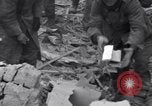 Immagine di Prigionieri tedeschi Bastogne Belgio, 1945, secondo 56 filmato di repertorio 65675028440