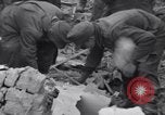 Immagine di Prigionieri tedeschi Bastogne Belgio, 1945, secondo 58 filmato di repertorio 65675028440