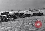 Image des épaves de véhicules Bastogne Belgique, 1945, de la seconde 18 séquences d'archives historiques vidéo 65675028441