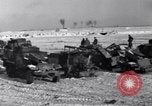 Image des épaves de véhicules Bastogne Belgique, 1945, de la seconde 25 séquences d'archives historiques vidéo 65675028441