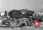 Image des épaves de véhicules Bastogne Belgique, 1945, de la seconde 56 séquences d'archives historiques vidéo 65675028441