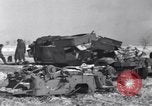 Image des épaves de véhicules Bastogne Belgique, 1945, de la seconde 57 séquences d'archives historiques vidéo 65675028441