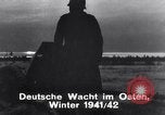 Standbild Schnee gebunden Deutsche angreifen Ostfront, 1942, aus Sekunde 29 historischem Filmmaterial Videoclip 65675028442