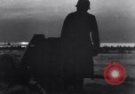 Standbild Schnee gebunden Deutsche angreifen Ostfront, 1942, aus Sekunde 30 historischem Filmmaterial Videoclip 65675028442
