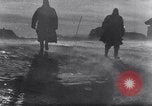 Standbild Schnee gebunden Deutsche angreifen Ostfront, 1942, aus Sekunde 34 historischem Filmmaterial Videoclip 65675028442