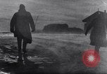 Standbild Schnee gebunden Deutsche angreifen Ostfront, 1942, aus Sekunde 40 historischem Filmmaterial Videoclip 65675028442