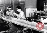 Immagine di Donne americane United States USA, 1941, secondo 48 filmato di repertorio 65675028444