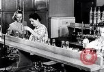 Immagine di Donne americane United States USA, 1941, secondo 49 filmato di repertorio 65675028444
