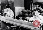 Immagine di Donne americane United States USA, 1941, secondo 51 filmato di repertorio 65675028444