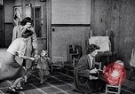 Standbild Amerikanische Frauen Krieg United States USA, 1944, aus Sekunde 4 historischem Filmmaterial Videoclip 65675028452