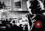 Image American women United States USA, 1943, de la seconde 13 séquences d'archives historiques vidéo 65675028454