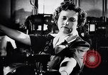 Image American women United States USA, 1943, de la seconde 42 séquences d'archives historiques vidéo 65675028454