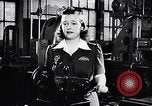 Image American women United States USA, 1943, de la seconde 50 séquences d'archives historiques vidéo 65675028454