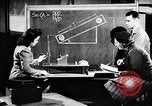 Image Les femmes américaines soutiennent les efforts de défense de la Seconde Guerre mondiale AS Ainsi que la première Guerre mondiale United States USA, 1943, de la seconde 21 séquences d'archives historiques vidéo 65675028455