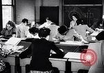 Image Les femmes américaines soutiennent les efforts de défense de la Seconde Guerre mondiale AS Ainsi que la première Guerre mondiale United States USA, 1943, de la seconde 33 séquences d'archives historiques vidéo 65675028455