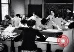 Image Les femmes américaines soutiennent les efforts de défense de la Seconde Guerre mondiale AS Ainsi que la première Guerre mondiale United States USA, 1943, de la seconde 34 séquences d'archives historiques vidéo 65675028455
