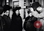 Image Les femmes américaines soutiennent les efforts de défense de la Seconde Guerre mondiale AS Ainsi que la première Guerre mondiale United States USA, 1943, de la seconde 47 séquences d'archives historiques vidéo 65675028455