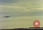 Standbild USA Flugzeuge United States USA, 1958, aus Sekunde 18 historischem Filmmaterial Videoclip 65675028456
