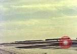 Standbild USA Flugzeuge United States USA, 1958, aus Sekunde 41 historischem Filmmaterial Videoclip 65675028456