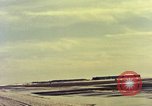 Standbild USA Flugzeuge United States USA, 1958, aus Sekunde 42 historischem Filmmaterial Videoclip 65675028456