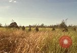 Immagine di Stati Uniti Marines Con Thien Vietnam, 1967, secondo 4 filmato di repertorio 65675028465