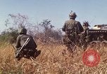 Immagine di Stati Uniti Marines Con Thien Vietnam, 1967, secondo 19 filmato di repertorio 65675028465