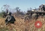 Immagine di Stati Uniti Marines Con Thien Vietnam, 1967, secondo 28 filmato di repertorio 65675028465