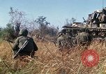 Immagine di Stati Uniti Marines Con Thien Vietnam, 1967, secondo 29 filmato di repertorio 65675028465