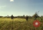 Immagine di Stati Uniti Marines Con Thien Vietnam, 1967, secondo 34 filmato di repertorio 65675028465