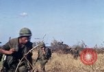 Standbild Vereinigten Staaten Marines Con Thien Vietnam, 1967, aus Sekunde 51 historischem Filmmaterial Videoclip 65675028466