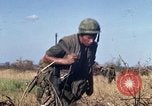 Standbild Vereinigten Staaten Marines Con Thien Vietnam, 1967, aus Sekunde 52 historischem Filmmaterial Videoclip 65675028466
