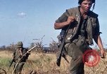 Standbild Vereinigten Staaten Marines Con Thien Vietnam, 1967, aus Sekunde 53 historischem Filmmaterial Videoclip 65675028466