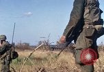 Standbild Vereinigten Staaten Marines Con Thien Vietnam, 1967, aus Sekunde 58 historischem Filmmaterial Videoclip 65675028466
