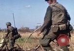 Standbild Vereinigten Staaten Marines Con Thien Vietnam, 1967, aus Sekunde 59 historischem Filmmaterial Videoclip 65675028466
