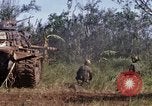 Immagine di Stati Uniti Marines Con Thien Vietnam, 1967, secondo 35 filmato di repertorio 65675028468