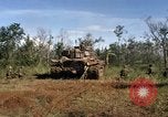 Immagine di Stati Uniti Marines Con Thien Vietnam, 1967, secondo 61 filmato di repertorio 65675028468