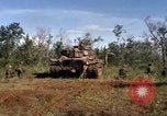Immagine di Stati Uniti Marines Con Thien Vietnam, 1967, secondo 62 filmato di repertorio 65675028468